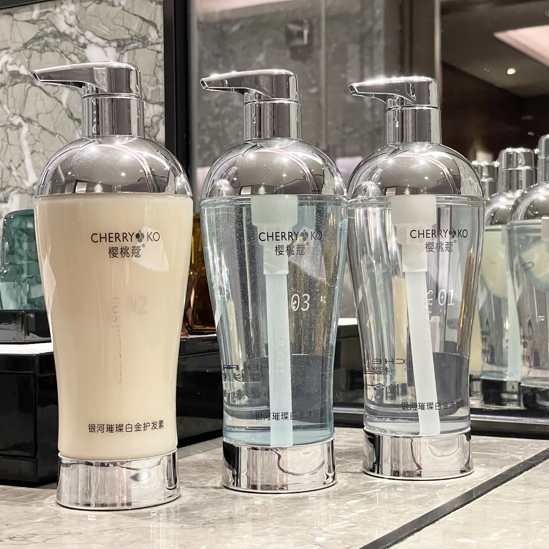 Glimmering Galaxy Shower Gel P – Perfume Fragrance Shampoo Bewertung und Preis